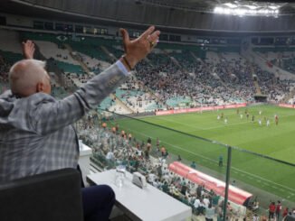 Bursaspor Tribünlerinde Genç Buluşması - YelkenHaber